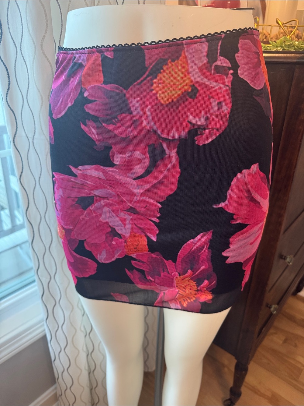 Floral Pink & Black Bodycon Mini Skirt SHEIN size XS
